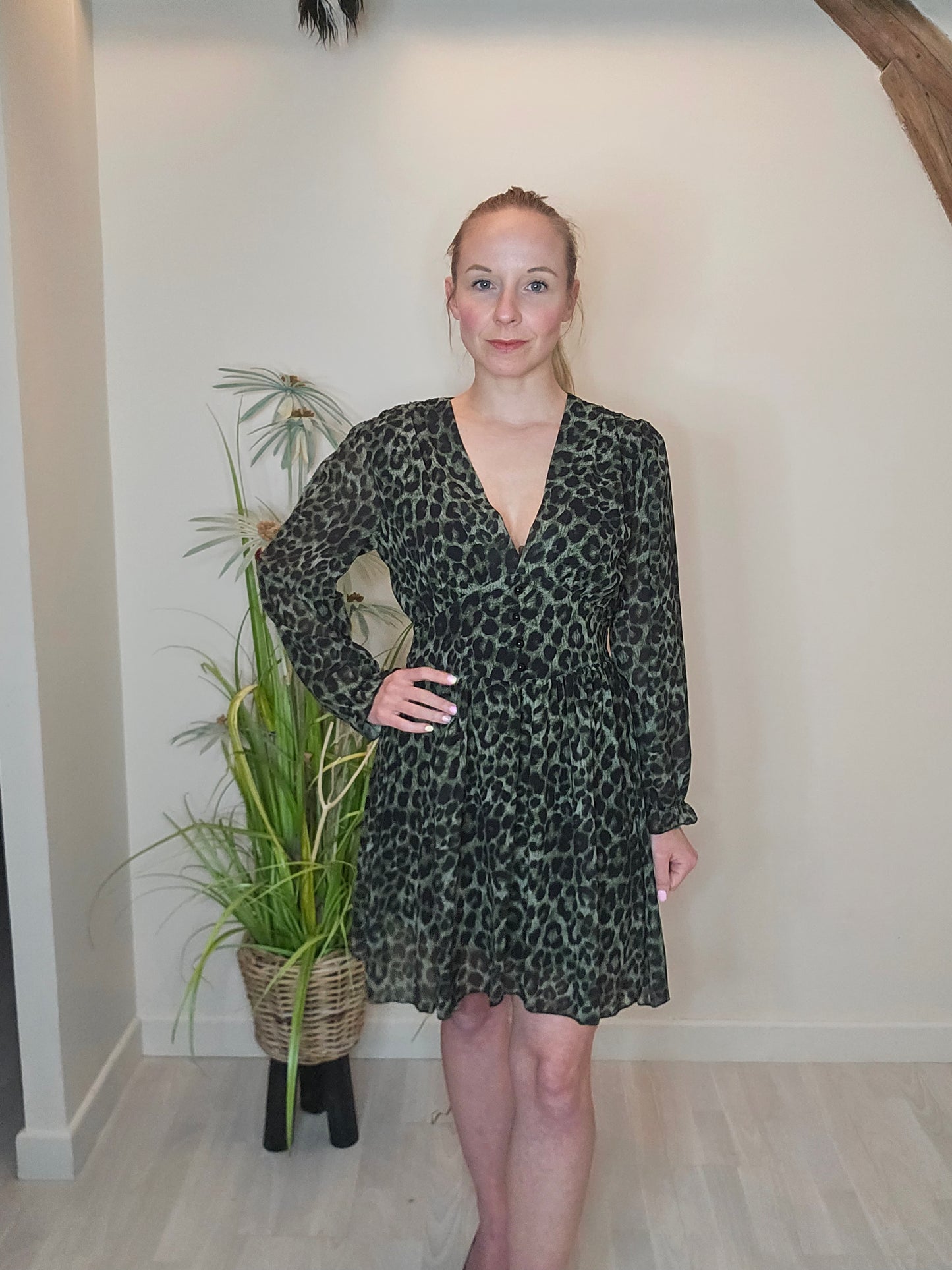 Robe Leo