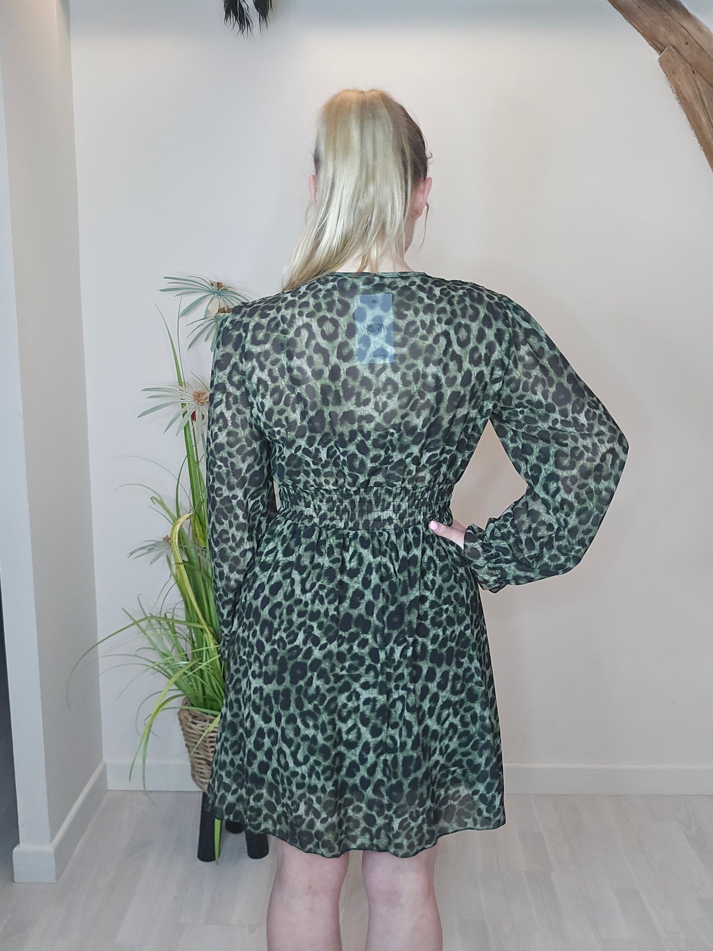 Robe Leo